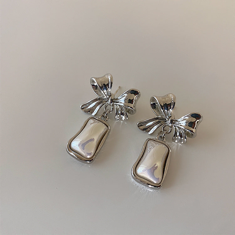 Ranni Pearl Bow Earrings