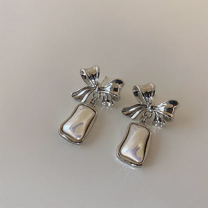Ranni Pearl Bow Earrings